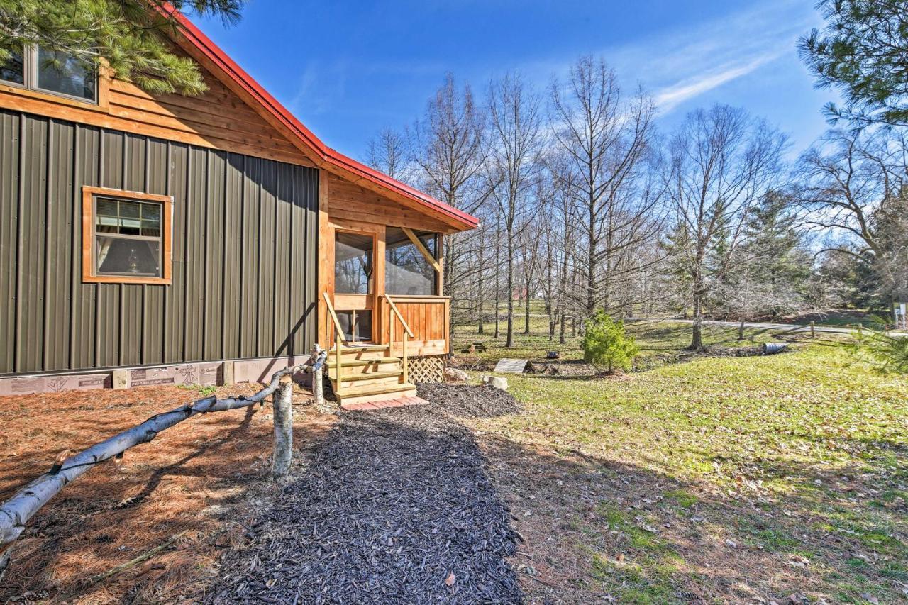 Honey House Cabin - A Quiet Countryside Retreat! Nappanee ภายนอก รูปภาพ