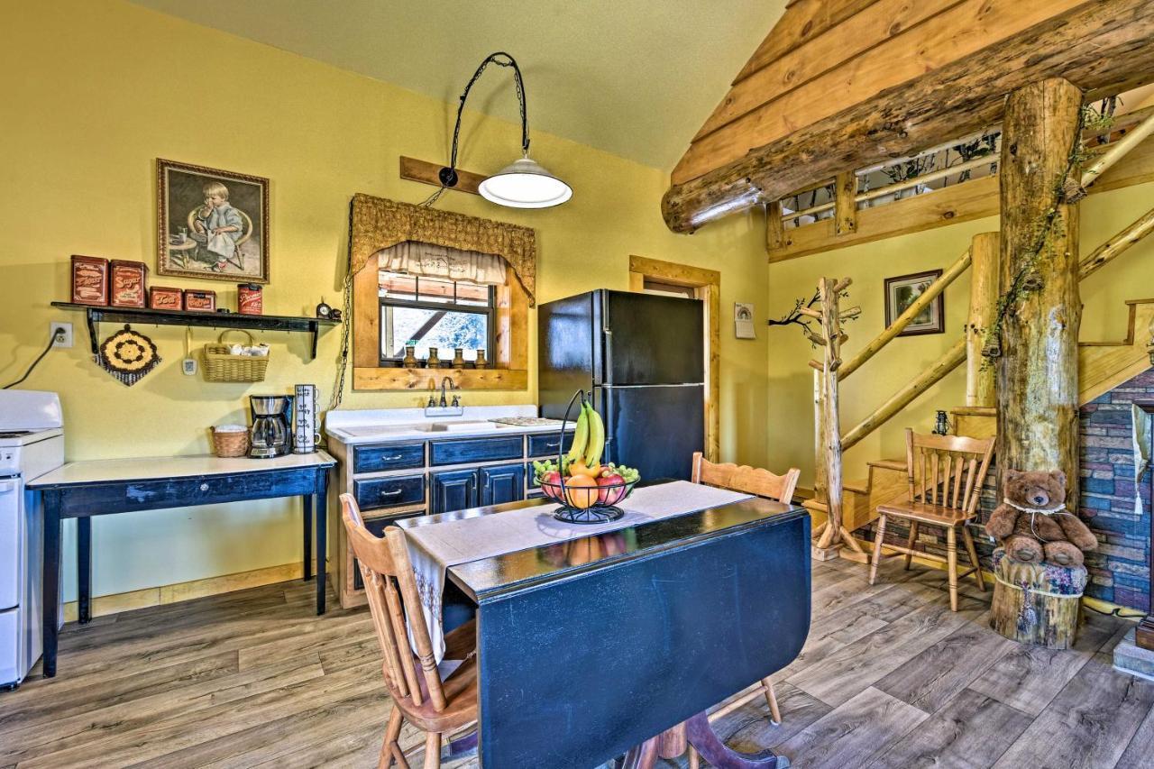 Honey House Cabin - A Quiet Countryside Retreat! Nappanee ภายนอก รูปภาพ