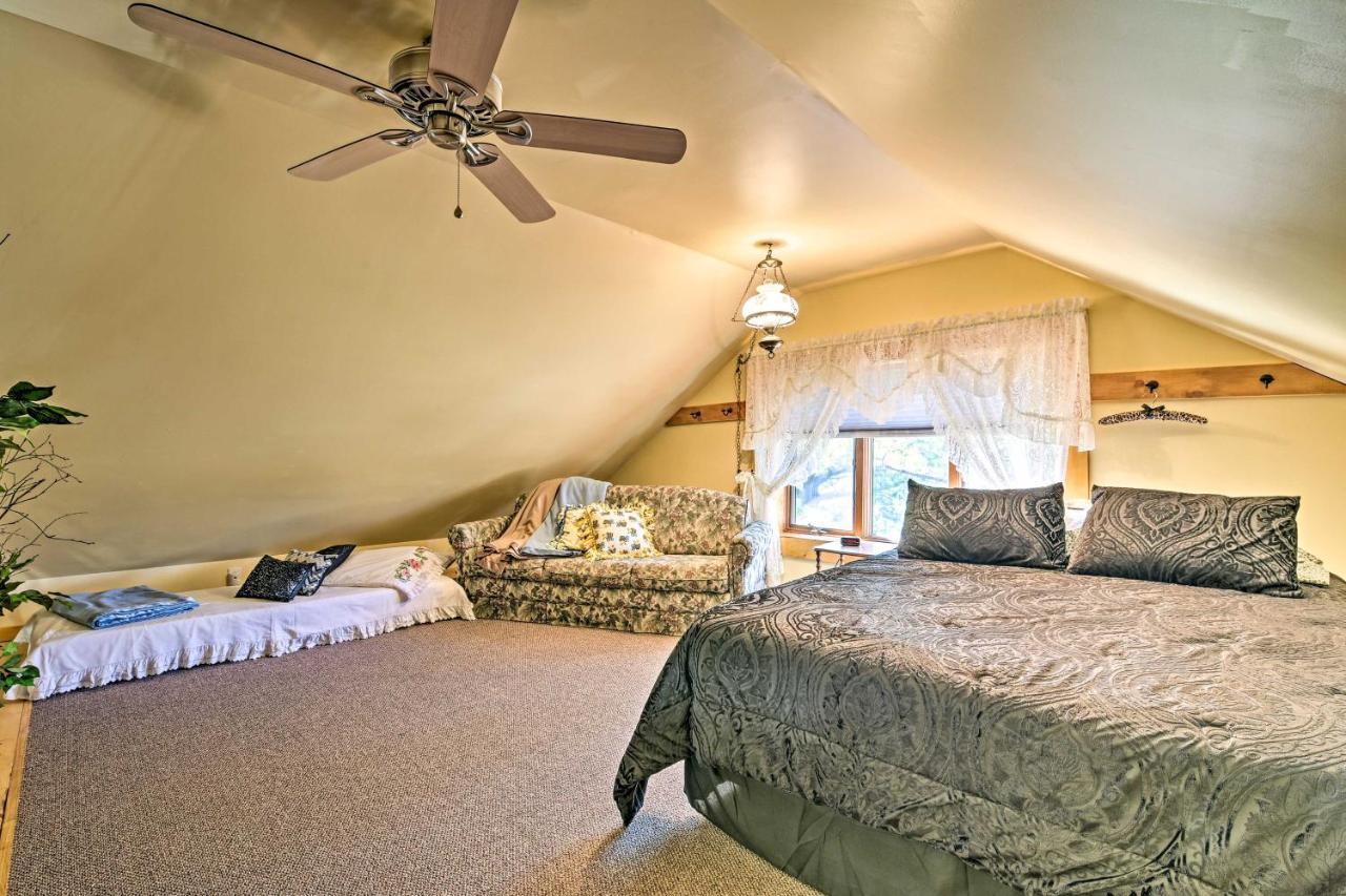 Honey House Cabin - A Quiet Countryside Retreat! Nappanee ภายนอก รูปภาพ
