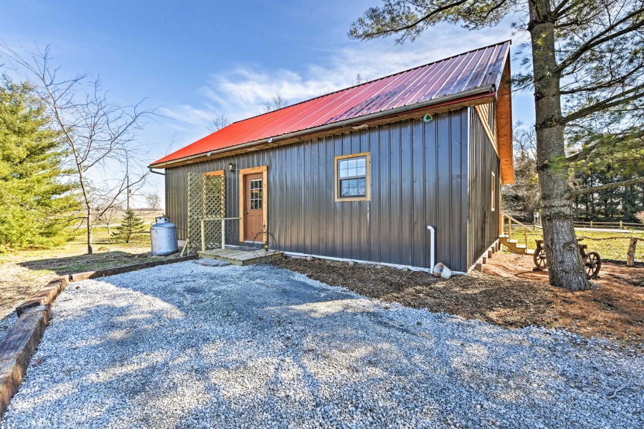 Honey House Cabin - A Quiet Countryside Retreat! Nappanee ภายนอก รูปภาพ