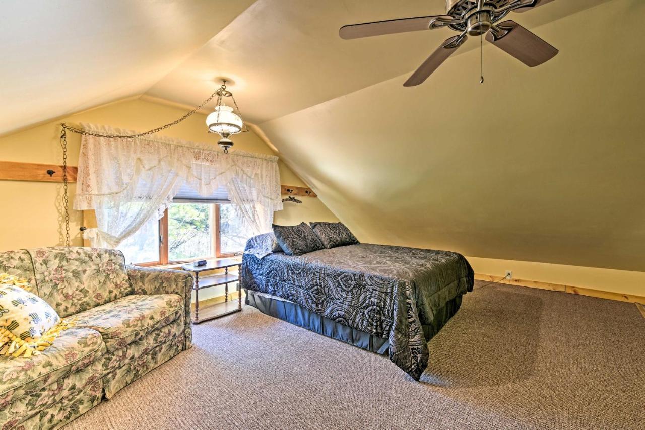 Honey House Cabin - A Quiet Countryside Retreat! Nappanee ภายนอก รูปภาพ